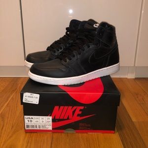 Jordan Retro 1 “Cyber Monday”